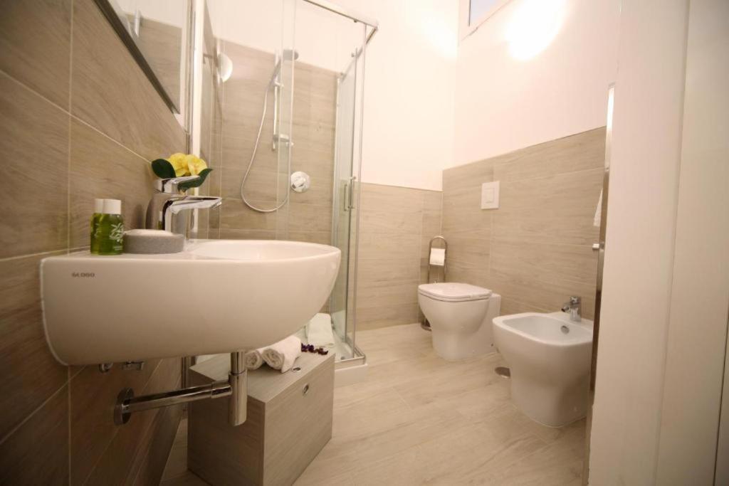 Seawall Holiday Home Salerno Bagian luar foto