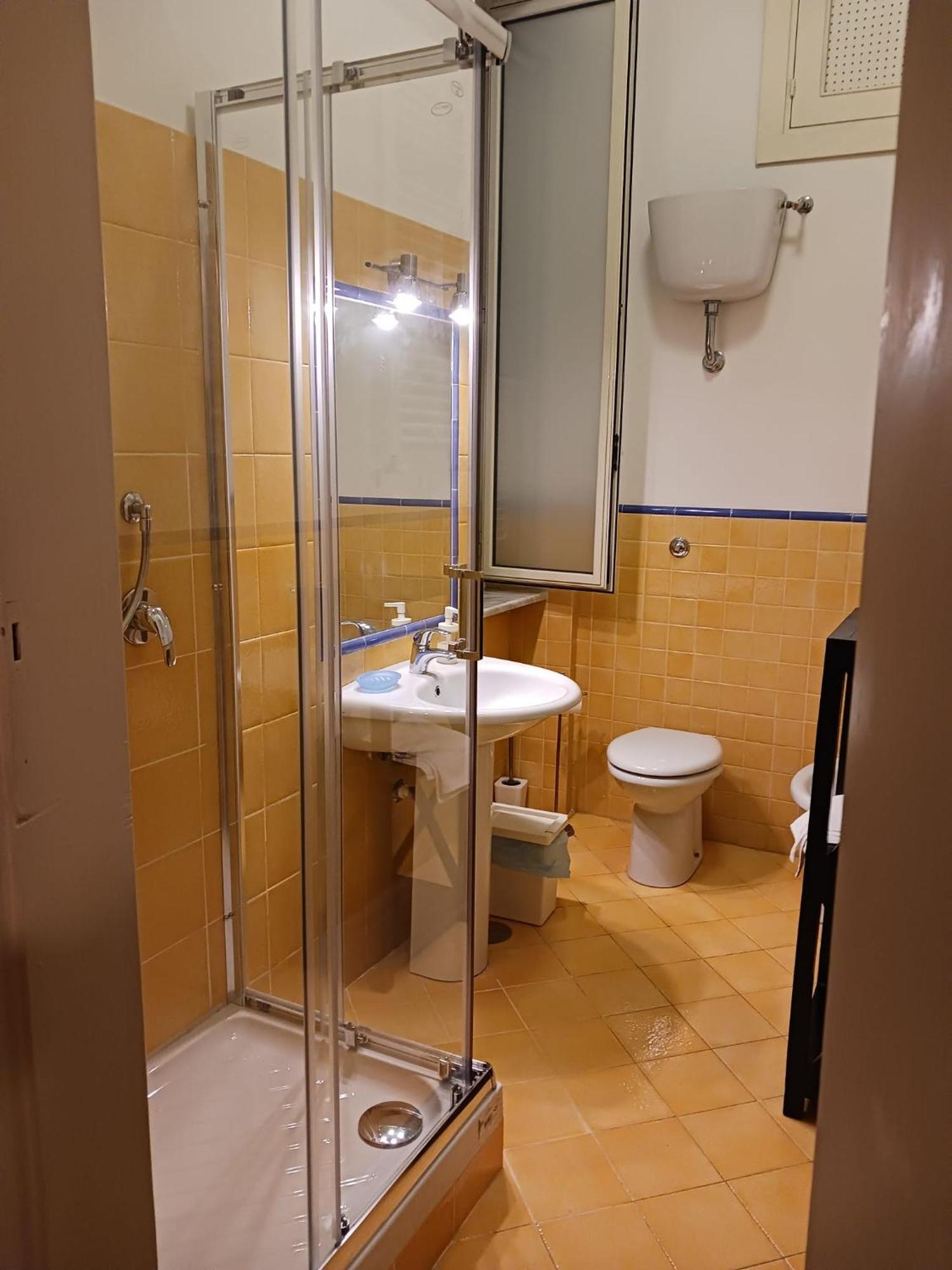 Seawall Holiday Home Salerno Bagian luar foto